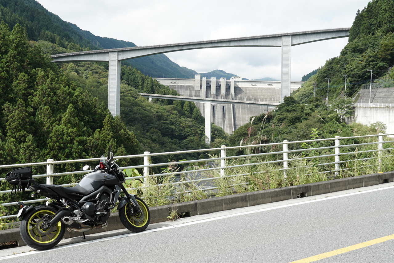 秩父のループ橋 雷電廿六木橋 とメガわらじかつ丼 Mt 09ツーリング うつ病患者のひとり言